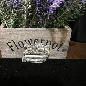 Sheridan Pewter Noah's Ark Brooch 1.5 by 2 inches.